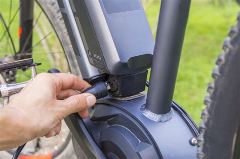 Kann ein Schlüsseldienst mein Akkuschloss am E-Bike öffnen?